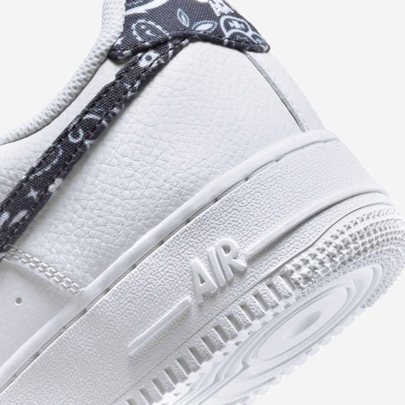 Nike Air Force 1 '07 Essential "Black Paislay"