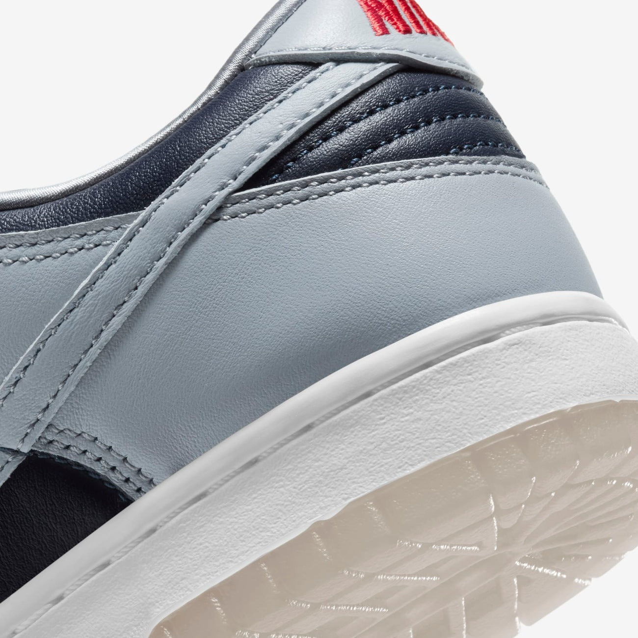 Nike Dunk Low "College Navy"
