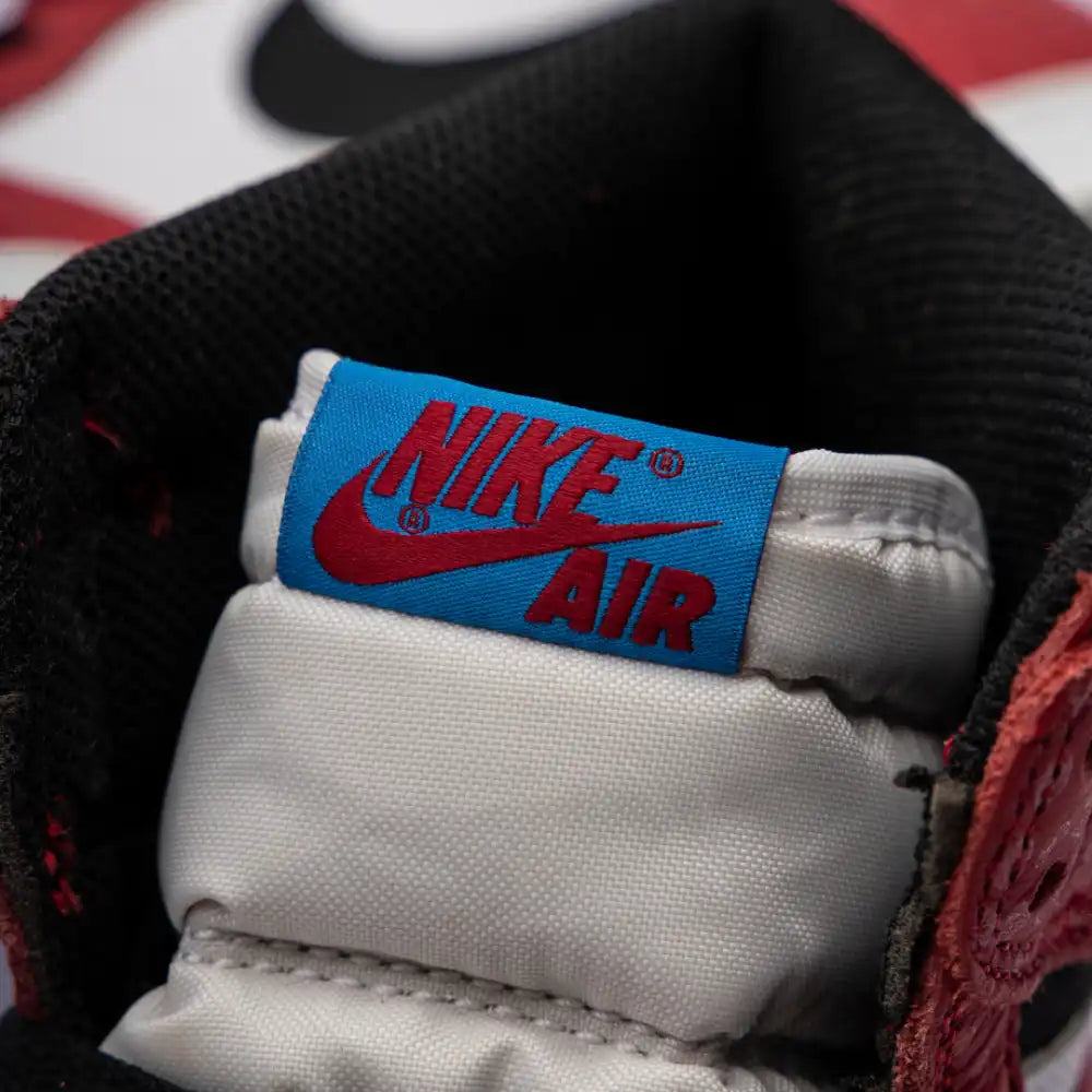 Nike Air Jordan 1 Retro High OG "Spider-Man: Origin Story"