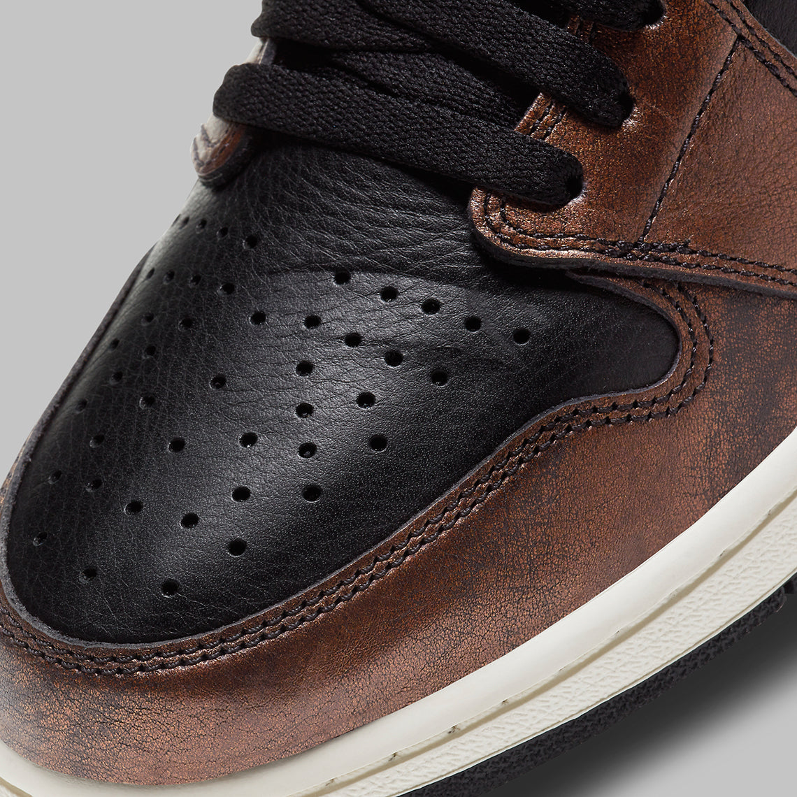 Nike Air Jordan 1 Retro High OG "Patina"