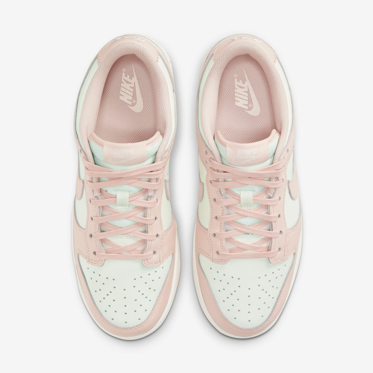 Nike Dunk Low "Orange Pearl"