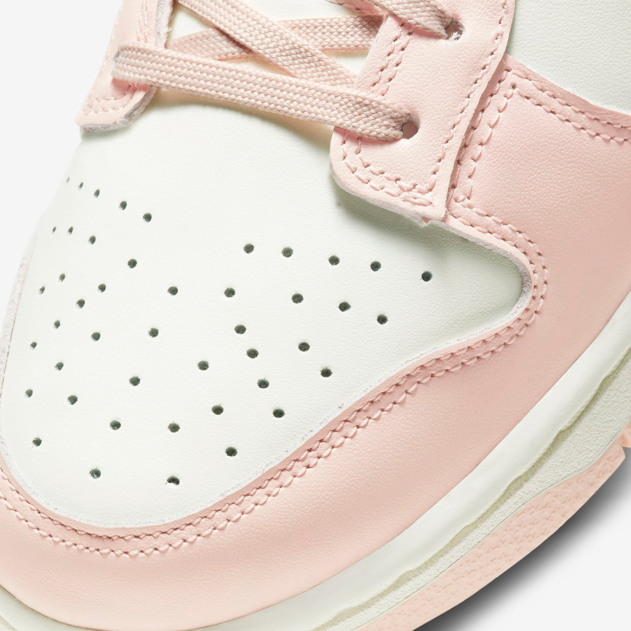 Nike Dunk Low "Orange Pearl"