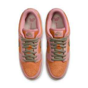 Nike SB Dunk Low "Red Stardust"