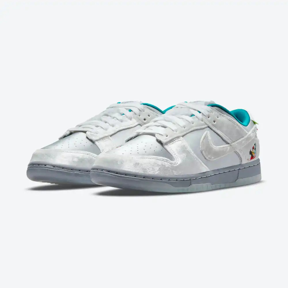 Nike Dunk Low "Ice"