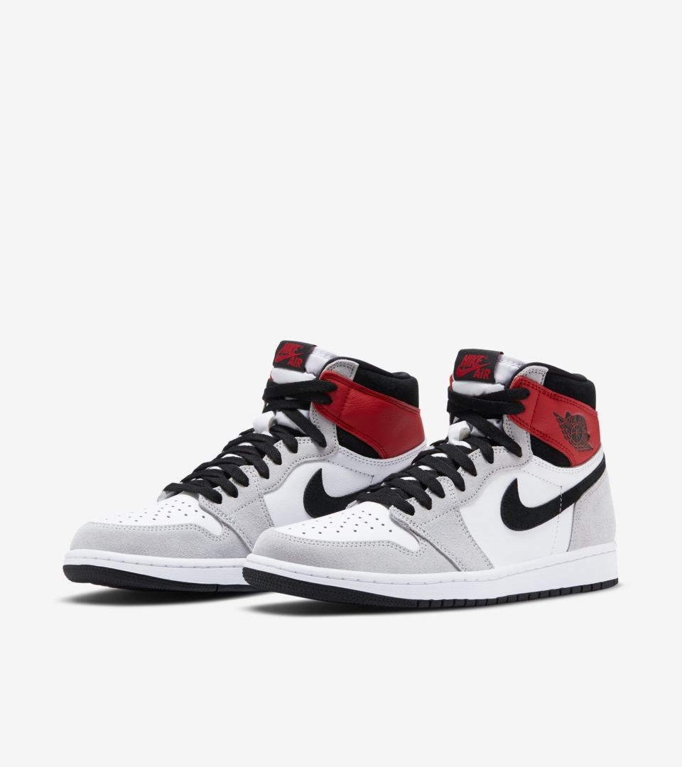 Nike Air Jordan 1 "light smoke grey"