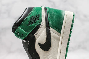 Nike Air Jordan 1 Retro High "Pine Green"