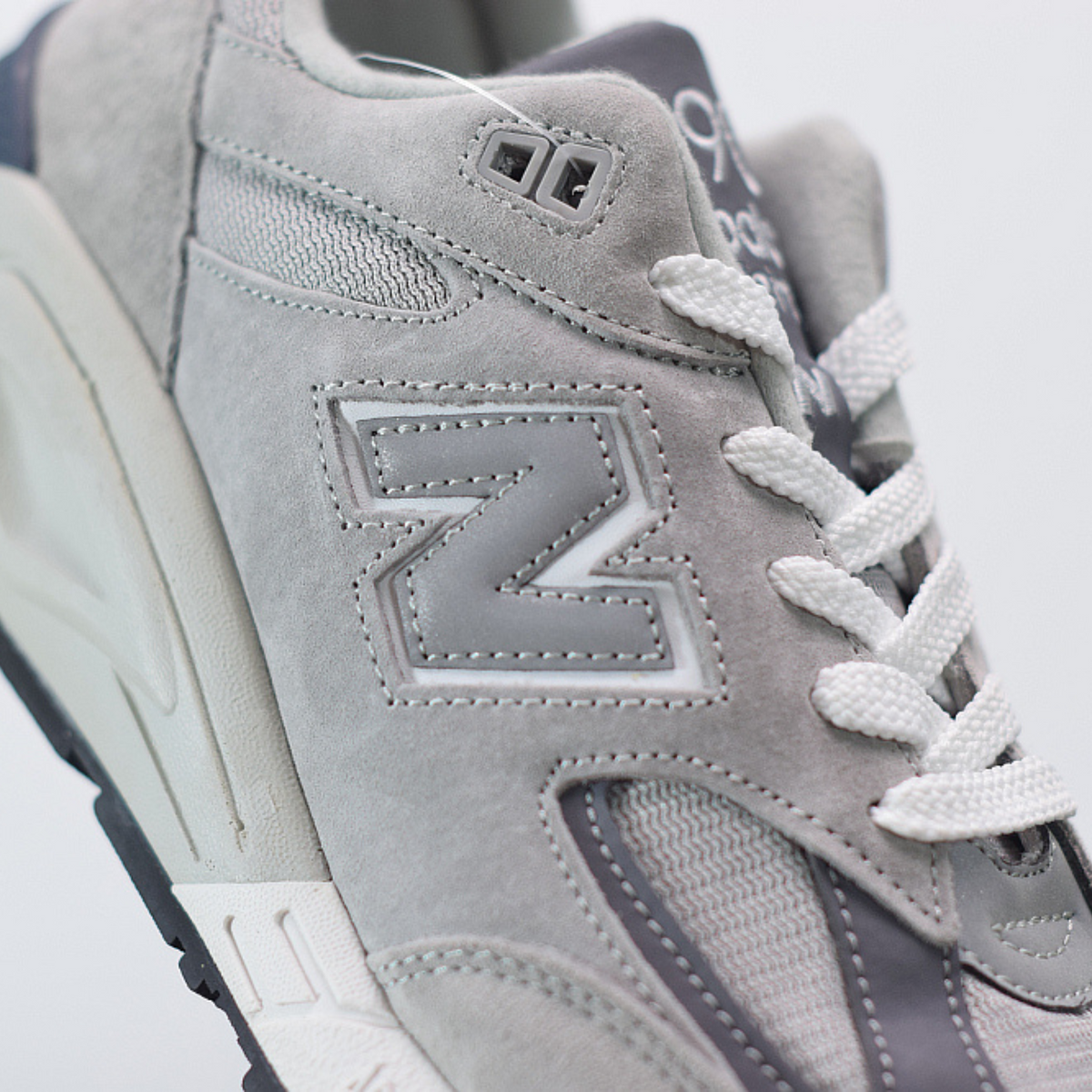 New Balance 990v2 "Kith Grey"