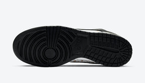 Supreme x Nike SB Dunk Low Stars Black