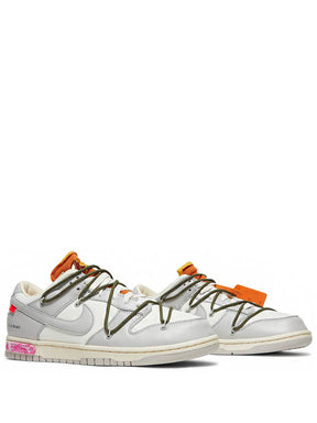 Nike SB Dunk Low x off-white 22/50