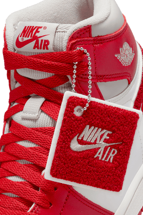 WMNS Nike Jordan 1 Retro High "Varsity Red"